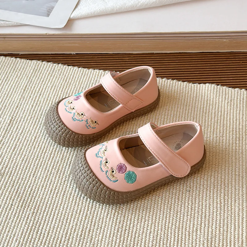 2026 Children Leather Shoes Beige Pink Cute Kids Mary Janes Embroidery Daily Cover Toe Spring Autumn Toddler Girl's Shoe