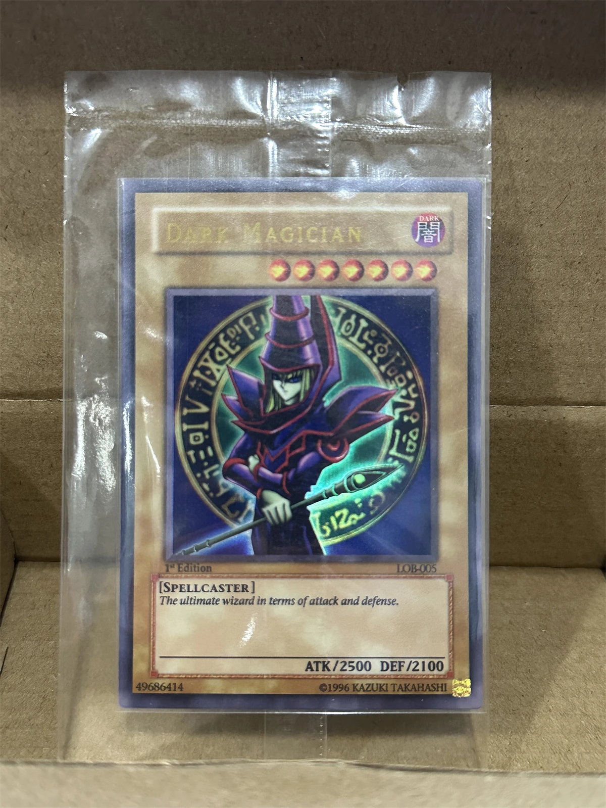 Yu-Gi-Oh TCG Dark Magician DARK MAGICIAN LOB-005 Magia Series Colección de regalos para niños Juego de mesa Tarjeta de juguete (no original)