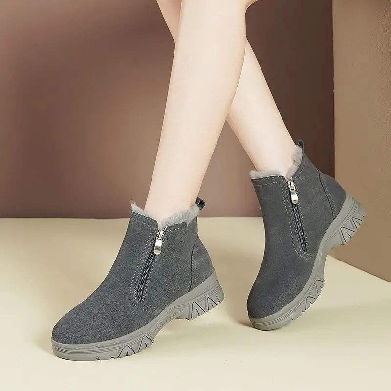 

Женская обувь с круглым носком на флисовой подкладке. Зимние женские зимние ботинки на платформе. Дизайнерские роскошные ботинки. Новинка 2023 года в готическом стиле. Теплая щиколотка большого размера.