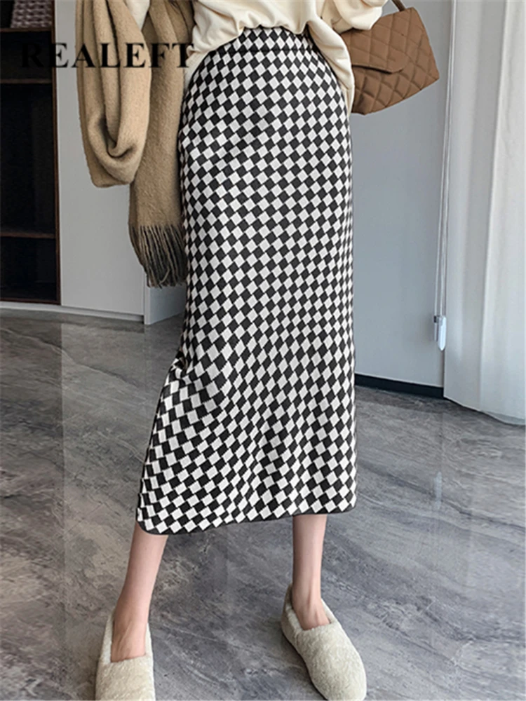 

REALEFT Winter Women's Knitted Skirts Long 2022 New Elegant Autumn High Waist Knitwear Plaid A-Line Long Skirts Female