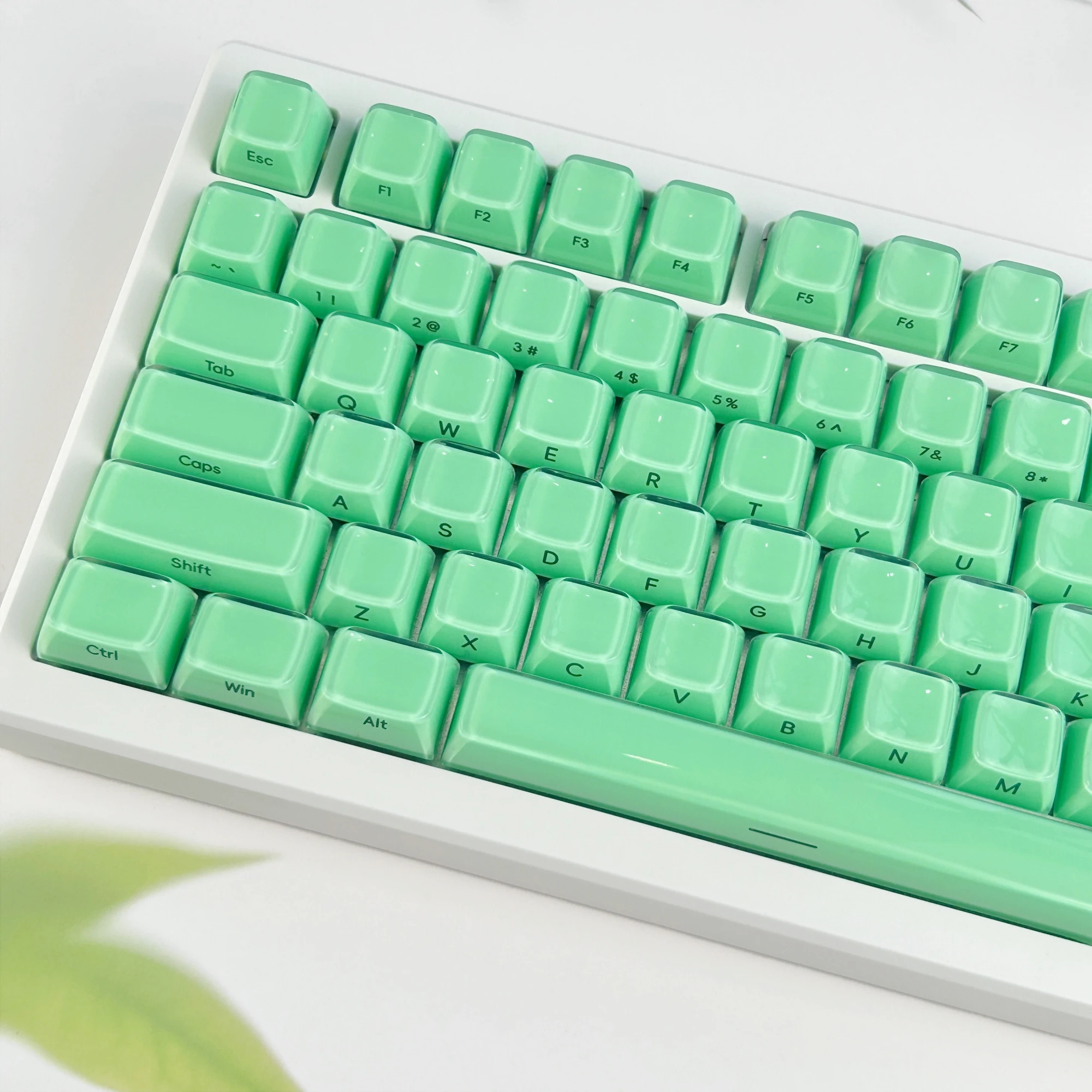 

Набор кейкапов MAIMOOO Fresh Mint Green Crystal, 132 клавиши, из поликарбоната, с боковой гравировкой, с текстурой желе, для механической клавиатуры