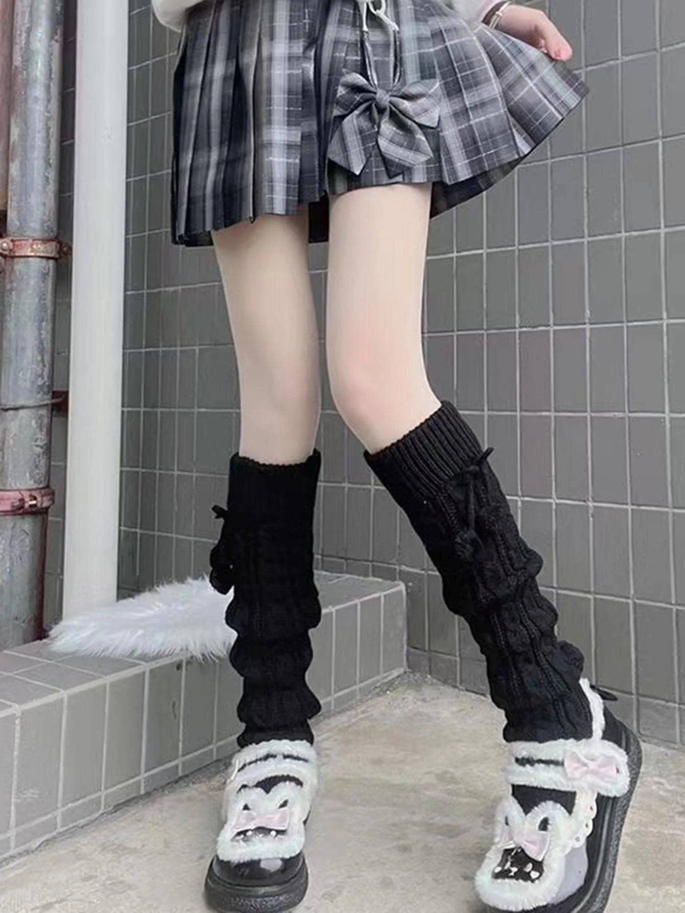 

1 пара удлиненных рукавов-носков в стиле «Лолита», длина 70 см