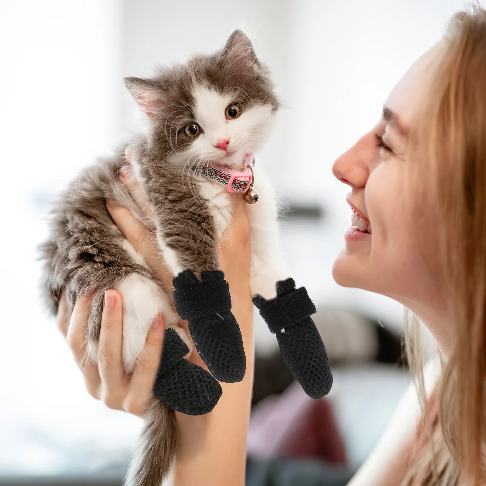 

4Pcs Cat Shoes Protective Adjustable Foot Covers Cat Paw Protectors Anti-Scratch Claw Caps Feeding Medicine Boots