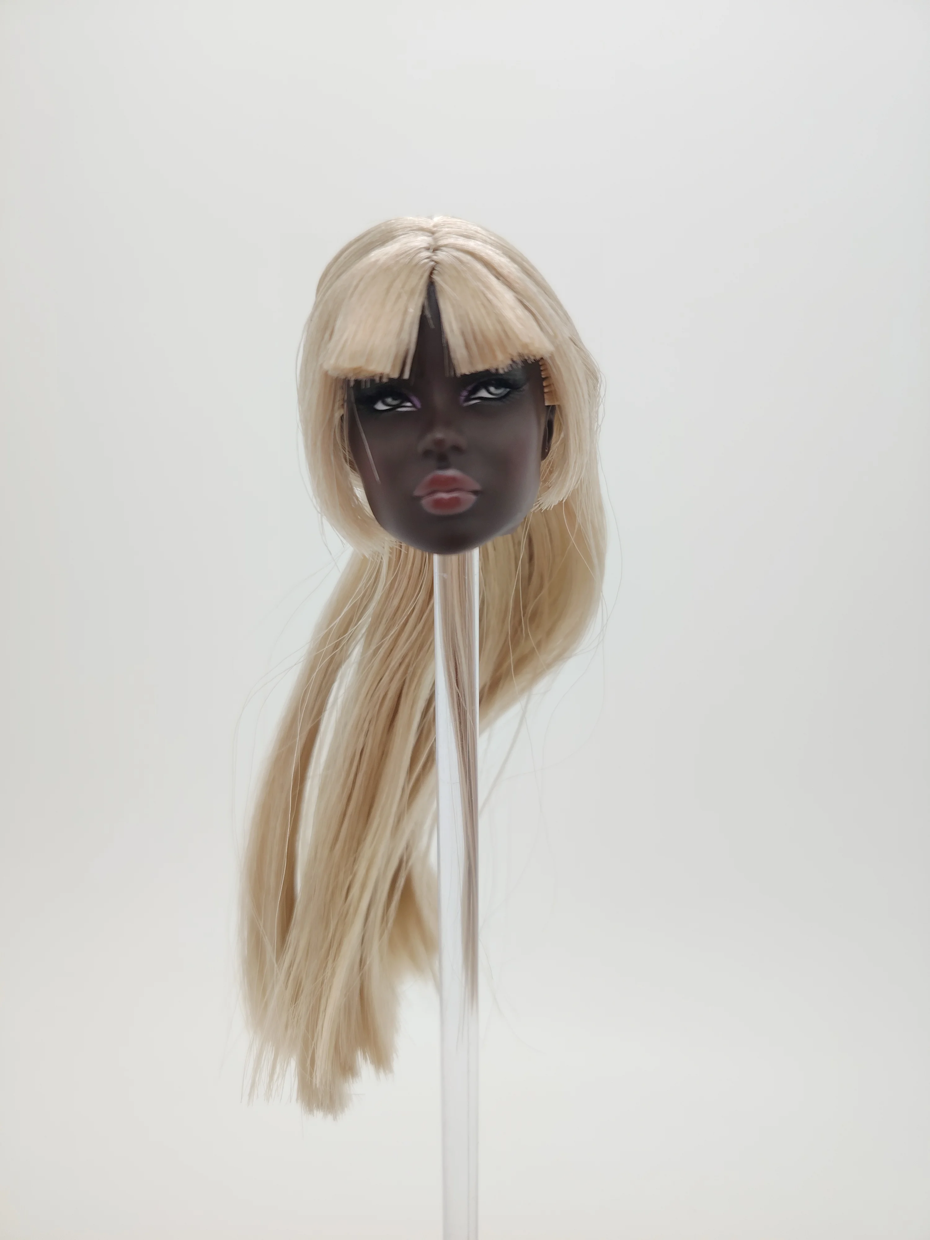 

Fashion Royalty 1/6 Scale NuFace Audio Visual Capsule Holographic Novae Ayumi Nakamura Nubian Doll Head