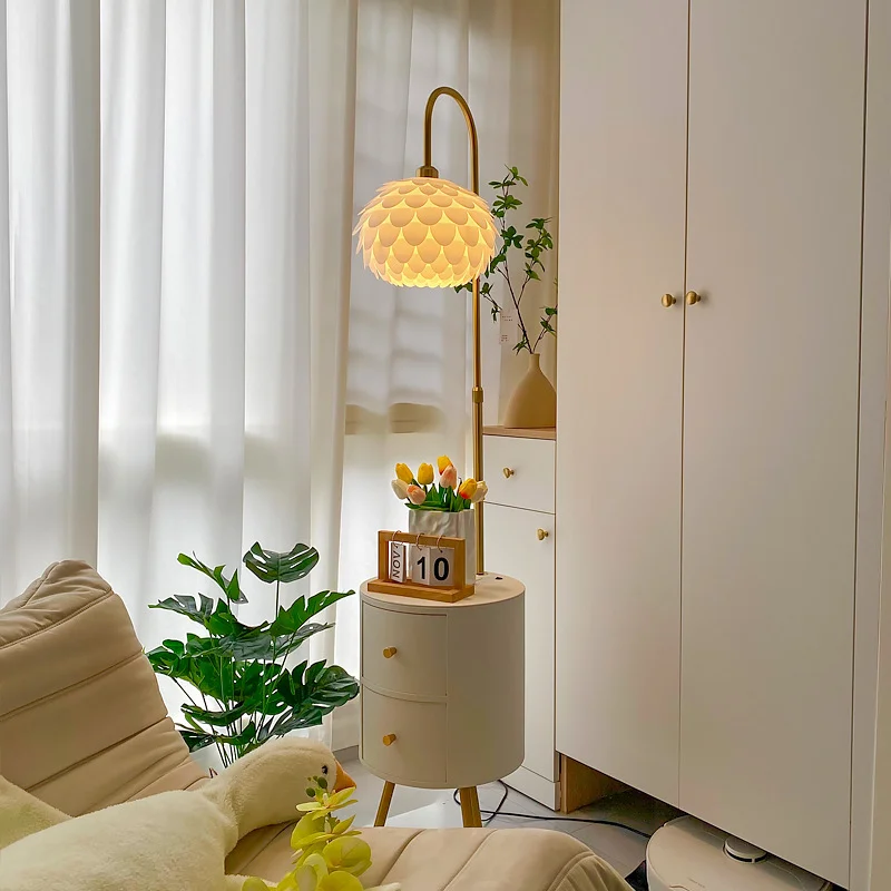 

Flower drop floor lamp for living room bedroom French cream style light luxury sofa storage bedside table lamp