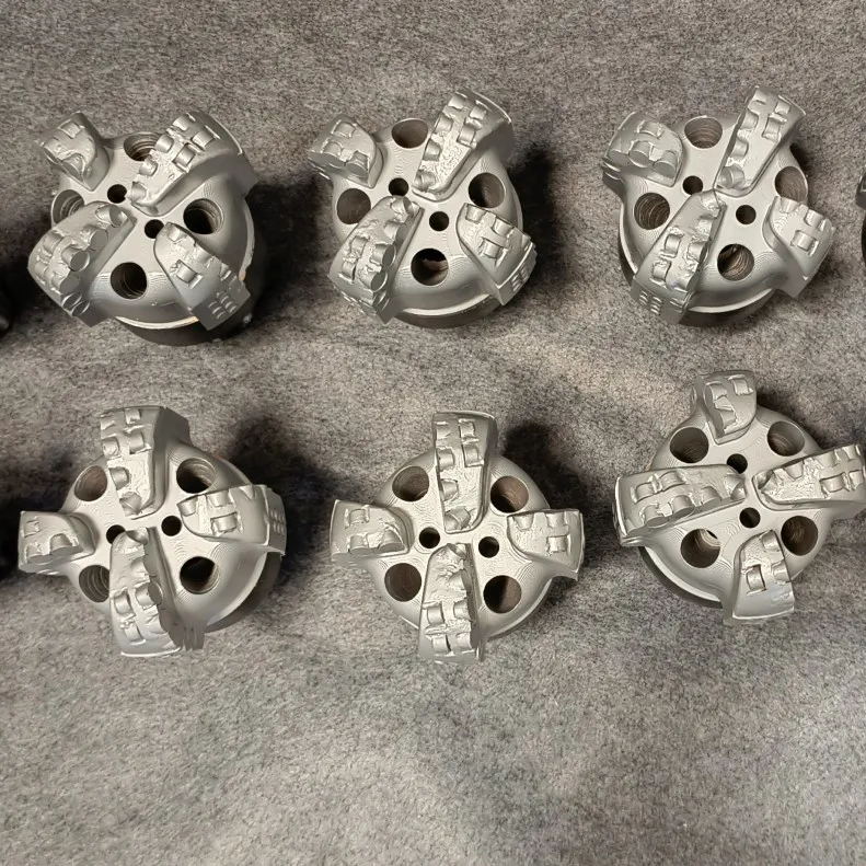 Foret PDC compact en diamant, outils de forage de puits d'eau, foret à roche