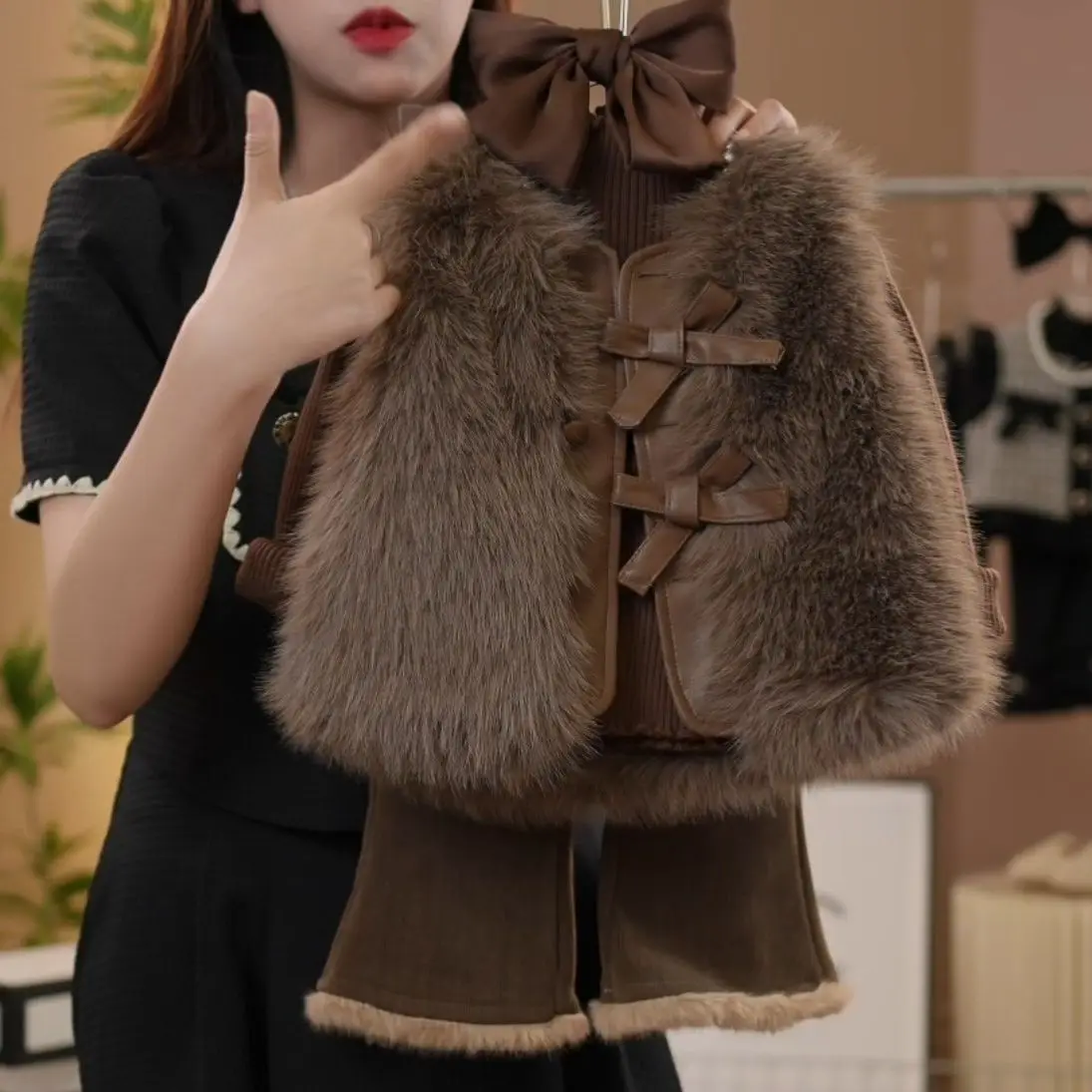 Korean Version Thickened Warm Fur Vest for Girls Imitating Fox Fur Vest Popular Fur and Maillard Vest