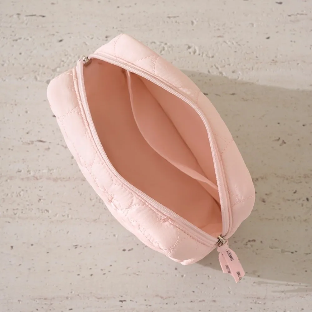 Portable Quilted Makeup Bag Lightweight Large Capacity Lipstick Cosmetic Pouch Heart Bow Data Cable Storage Bag for Women