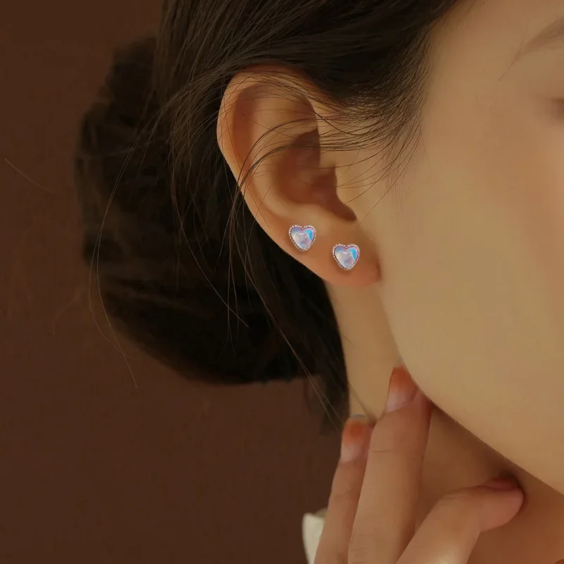 Sweet Moonstone Love Heart Earrings for Women Girl Cute Stud Earring Korean Fashion Silver Color Trendy Jewelry Gift