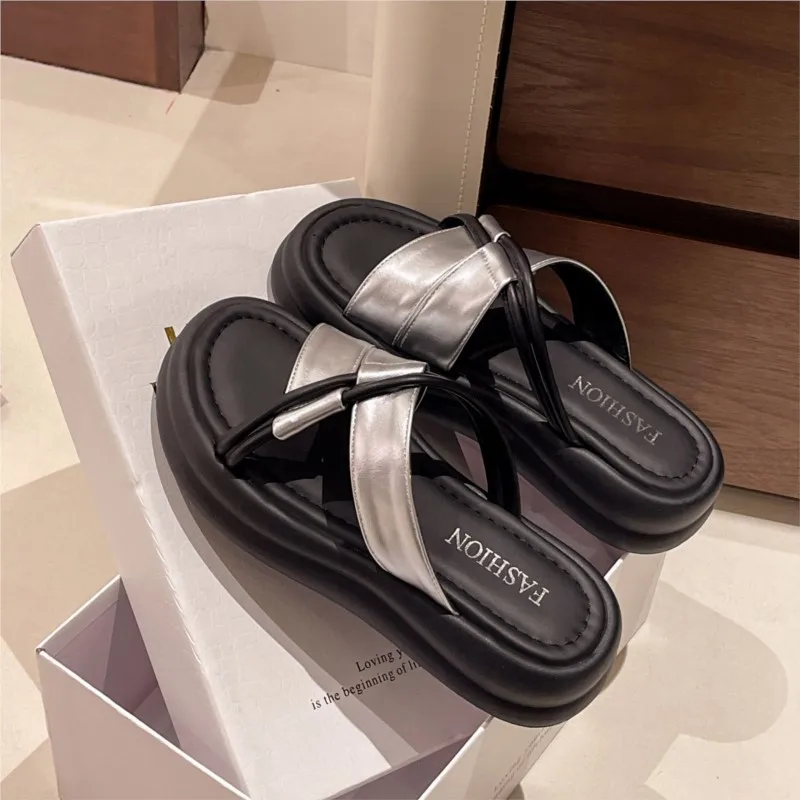 Platform platform sandals Women summer wear 2024 new increase soft sole with skirt non-slip beach slippers