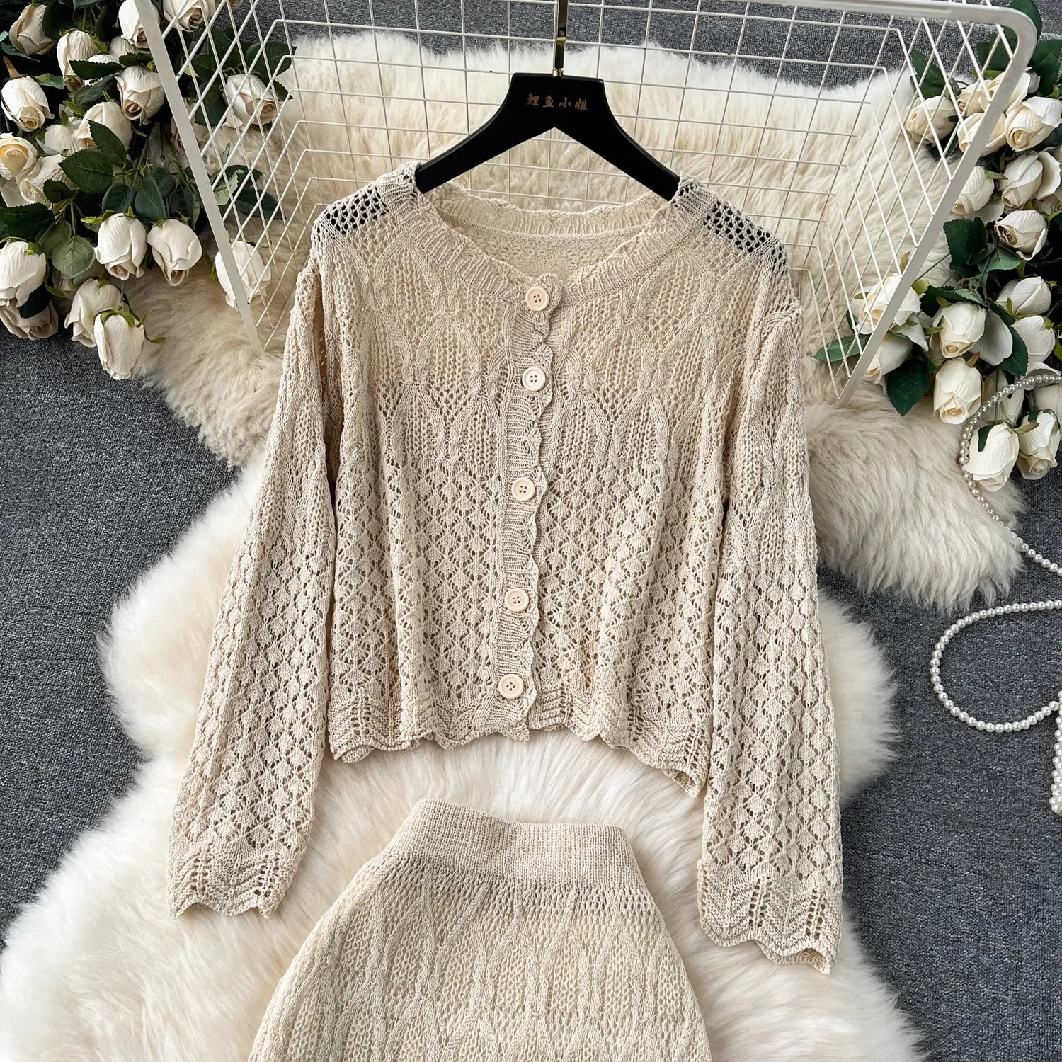 Holiday Style New Sweater Skirt Two-Piece Set Knit Cardigan Hollow-Out Skirt Vintage Sweater Hollowed-Out Skirt Suit