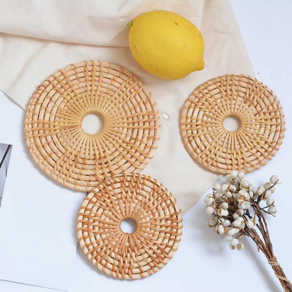 Round Natural Rattan Cup Mat Coaster Solid Color Shooting Props Rattan Decorative Table Mat Kitchen Hot Insulation Placemats