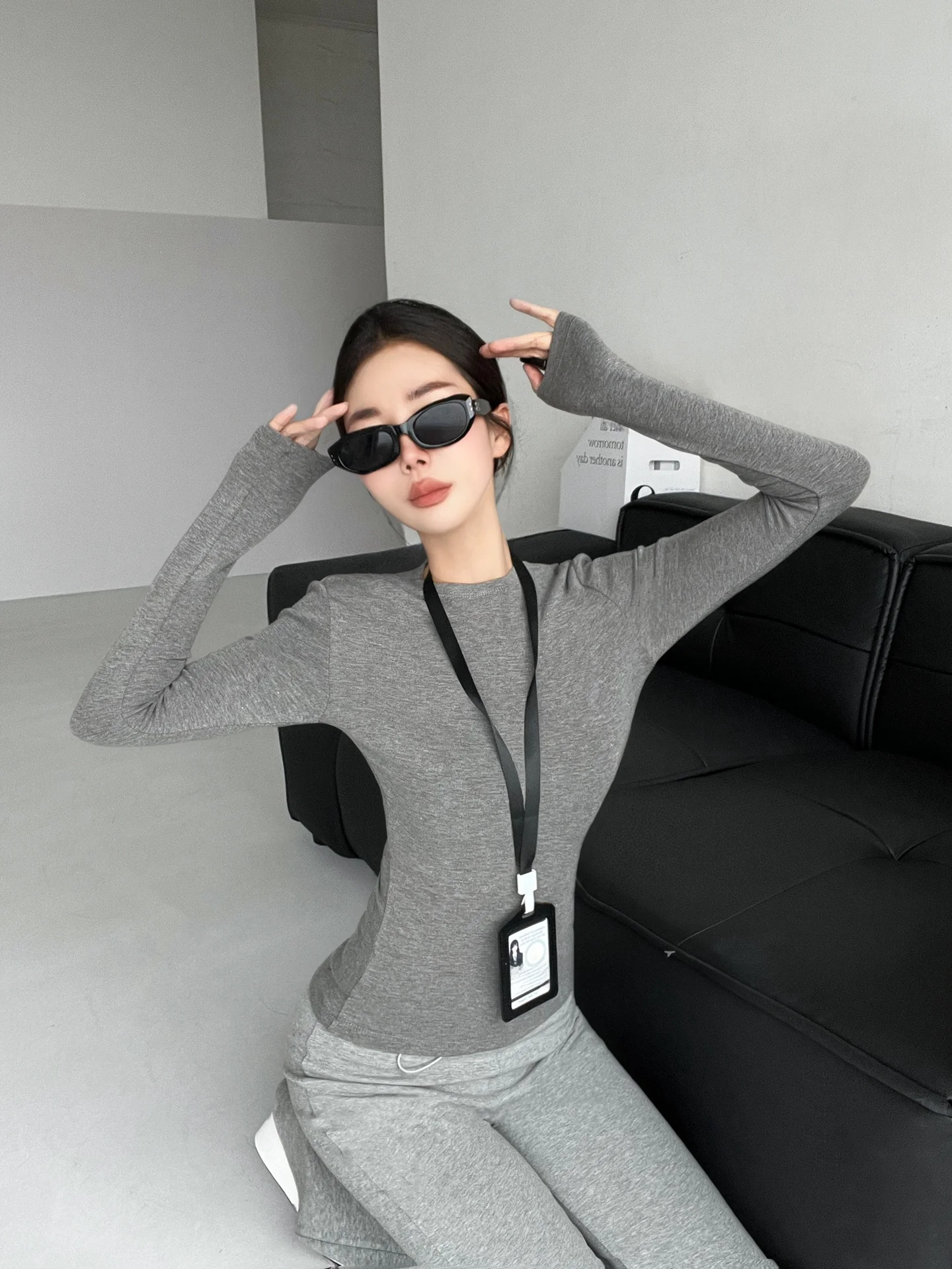 تي شيرت نحيف مناسب مستدير بلون نقي للشارع Sle للخريف والشتاء طبقة أساسية قابلة للإناث ملابس خارجية للسيدات #3