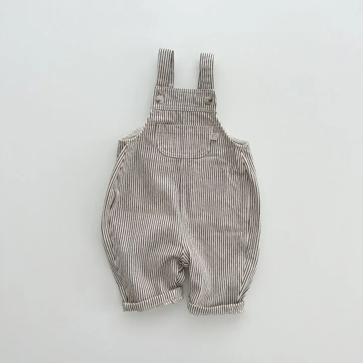 Children\'s denim overalls 0-6 year old boys and girls solid color denim overalls fashionable Korean version denim casual pants