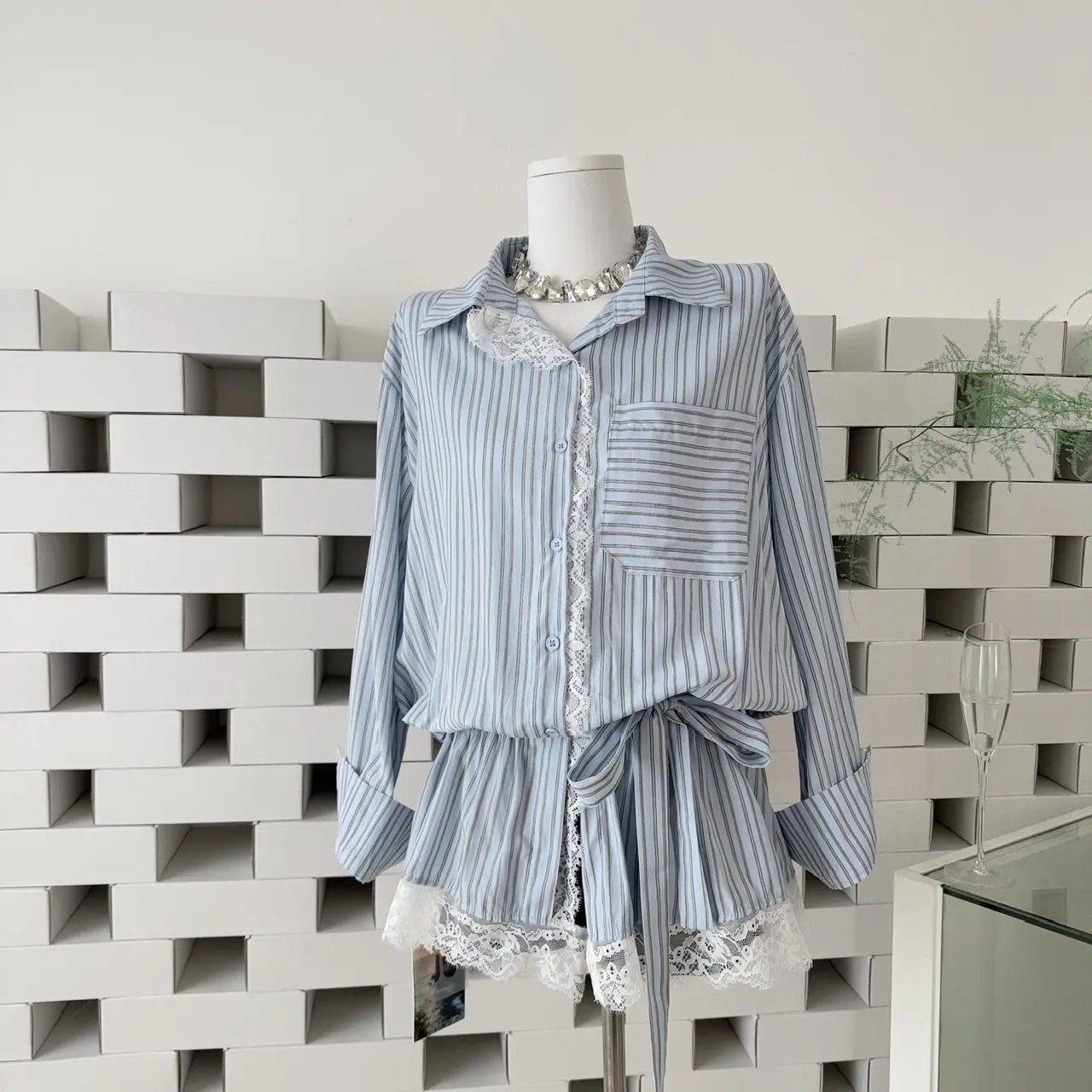 

SuperAen 2026 Spring and Summer New Design Color-Contrasting Lace Stripes Long-Sleeved Shirt for Women Sweet Casual Loose Tops