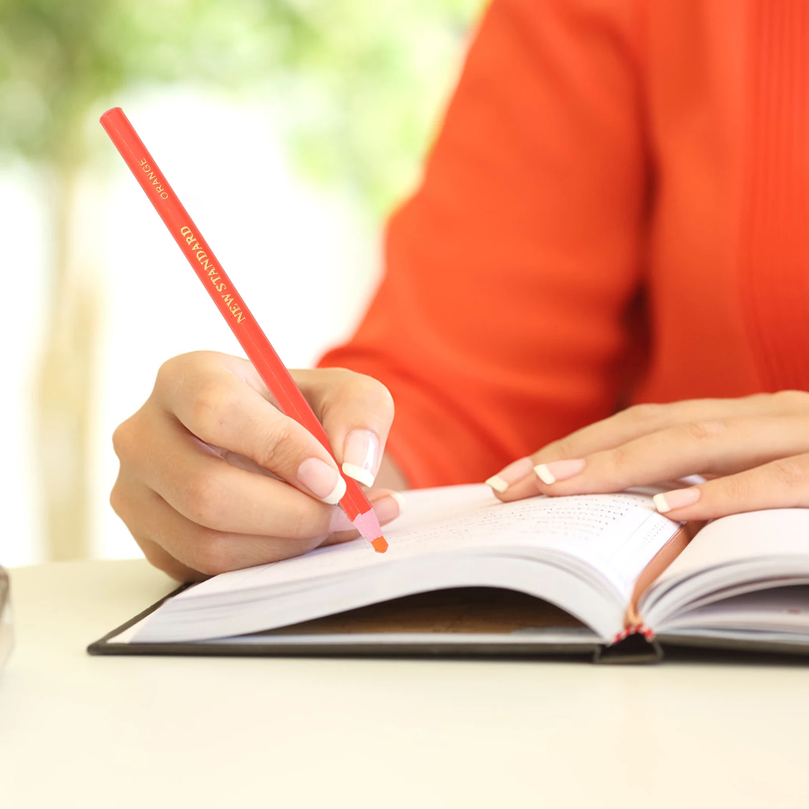 

12Pcs Peel-Off Wax Crayon Pencils Ergonomic Design for Comfortable Grip Ideal for Kids Art Supplies and Sewing Tools