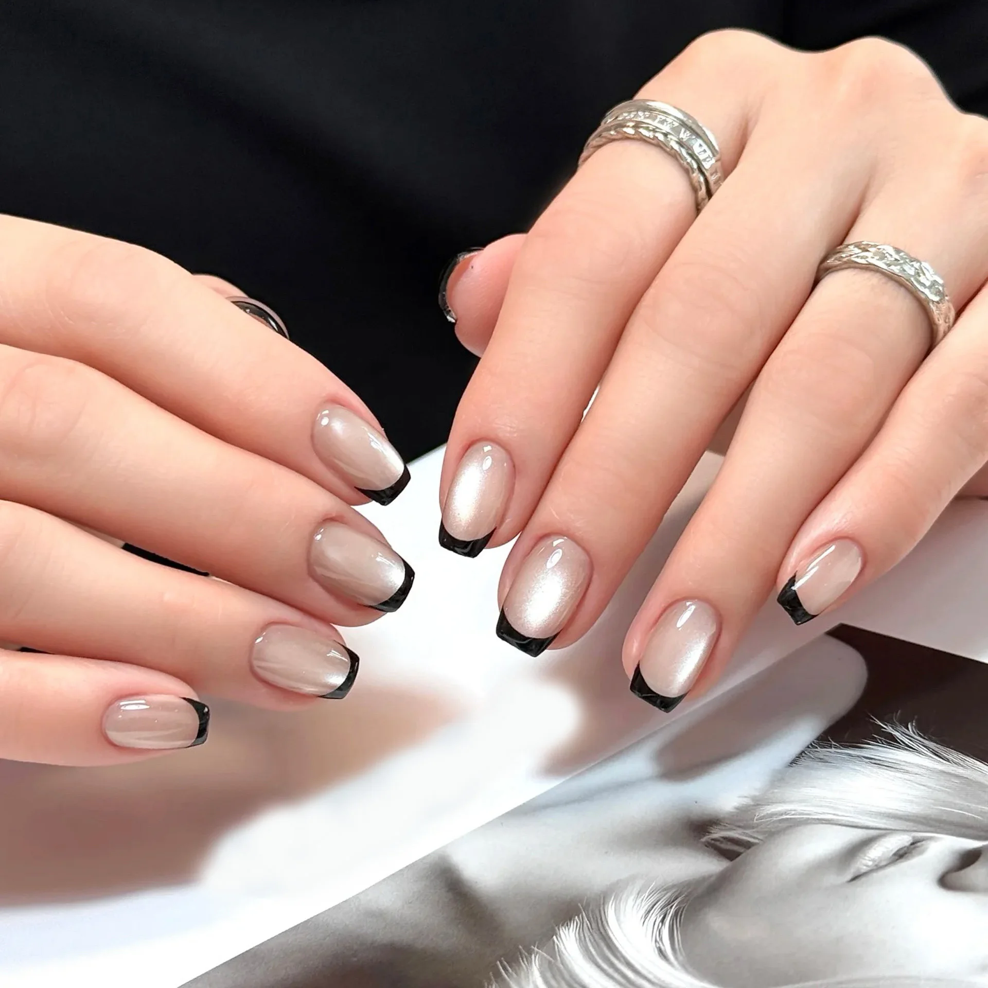 

10pcs Handmade French Short Press on Nail Shiny Cat Eye Black Edge Design Sweet Fake Nails Wearable Nail Art Tips For Girl