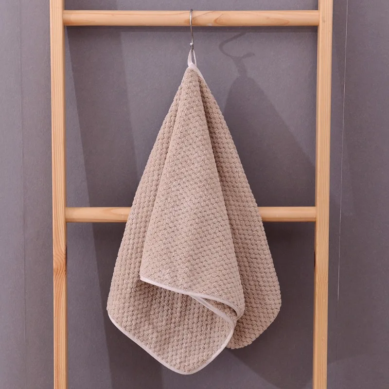 순수 폴리에스터 워프 니트 코랄 벨벳 파인애플 플래드 타월 대형 바스타월 부드럽고 흡수력 좋은 보풀 없는 자수 바스타월