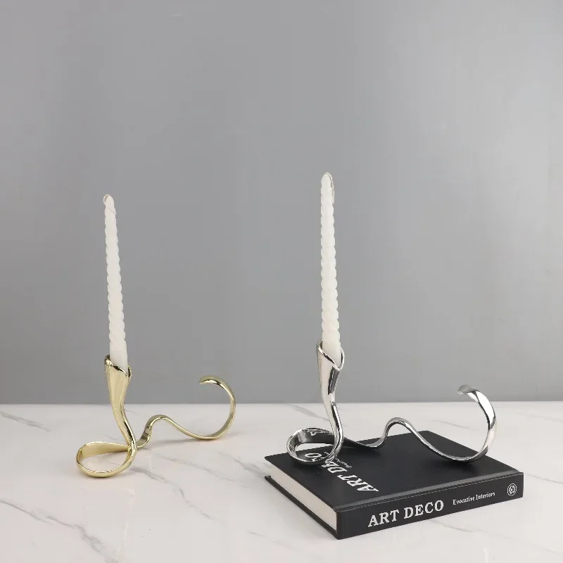 CX Metal Candlestick Geometric Ribbon Wave Ribbon Dining Table Ornament