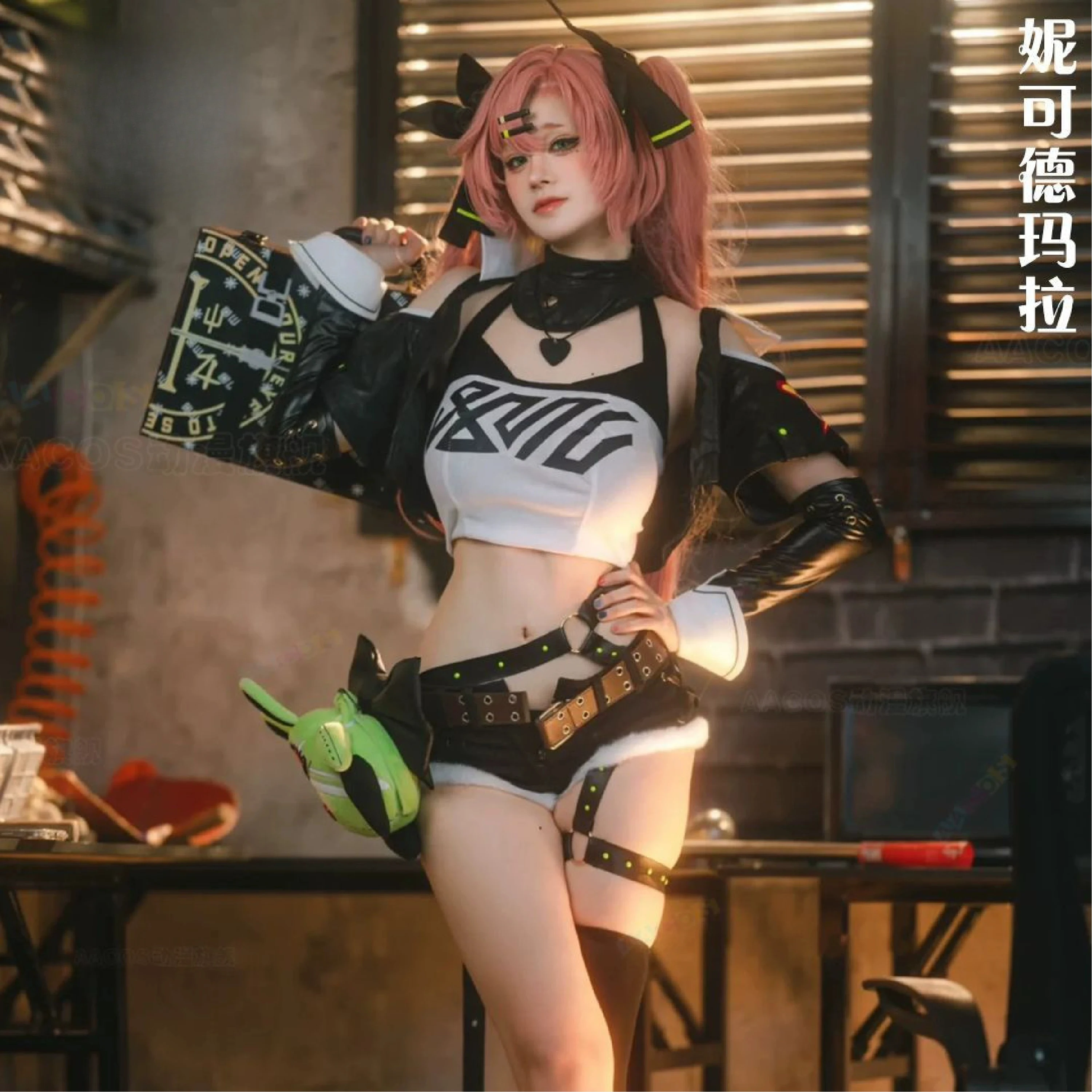 Disfraz de Cosplay de Nicole Demara de Zenless Zone Zero, Conjunto Completo, Traje de Conejos Intrigantes con Accesorios de Muñeca de Peluche para Mujeres, Comic Con