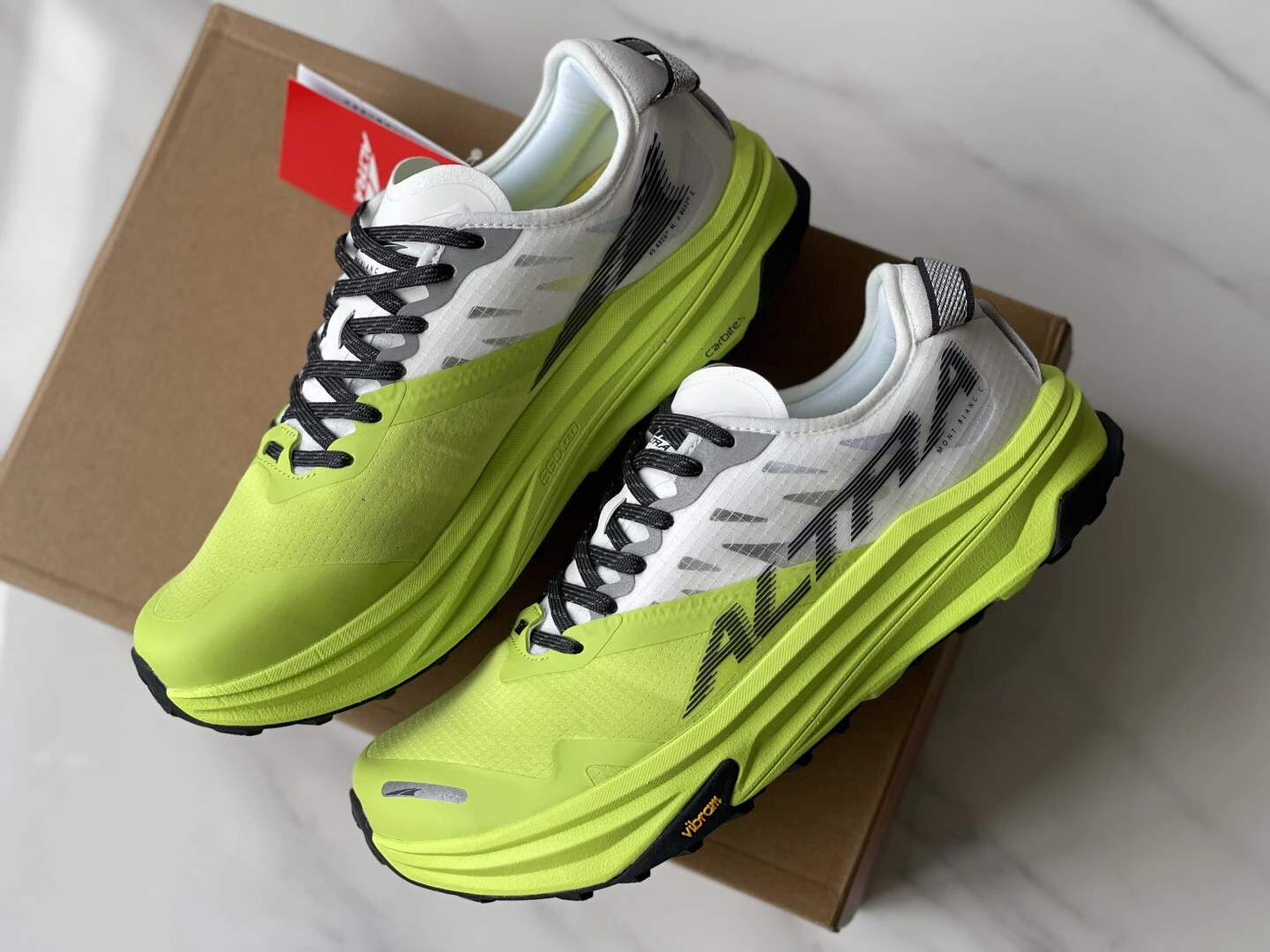 

2025 Best-Selling Lightweight Anti-Slip Running Shoes for Kids and Teens Stylish Running Shoe Design