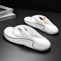 Men's Summer Outdoor Wear with Thick Sole and Soft Sole Beach Leisure Stepping on Poop Feeling and Clip on Slippers