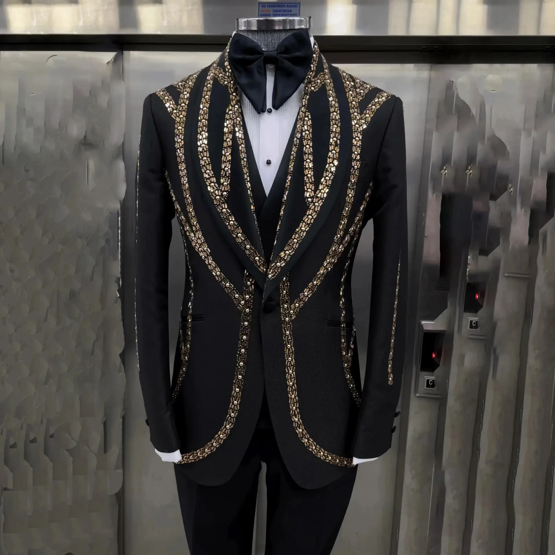 Pearls Wedding Groom Beadings Men Suits 3 Pieces Blazer Pants Vest Gold Diamonds One Button Formal Work Wear Plus Size Tailored