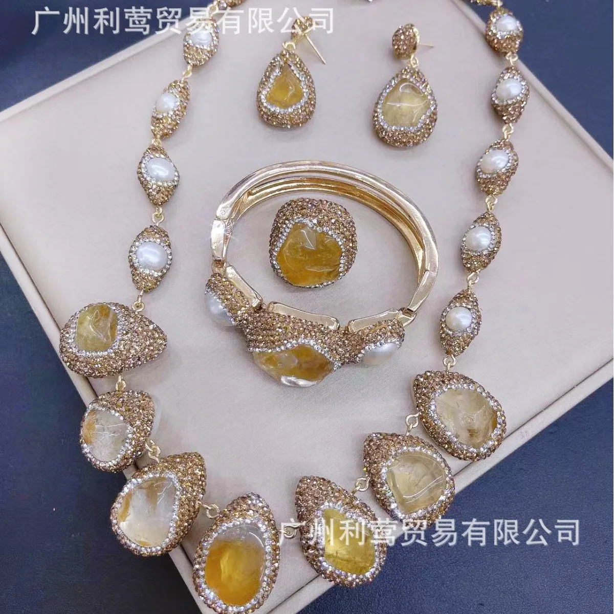 

Natural Baroque Pearl Jade Shell Bottom Jewelry Set Exquisite Vintage Jewelry Inlaid Crystal Necklace Earrings, Ring Bracelet