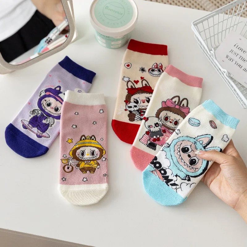 5 paia di calzini labuu per adulti Cartoon New Anime Kawaii Cotton Socks uomo e donna Warm short Sock Gifts taglia media