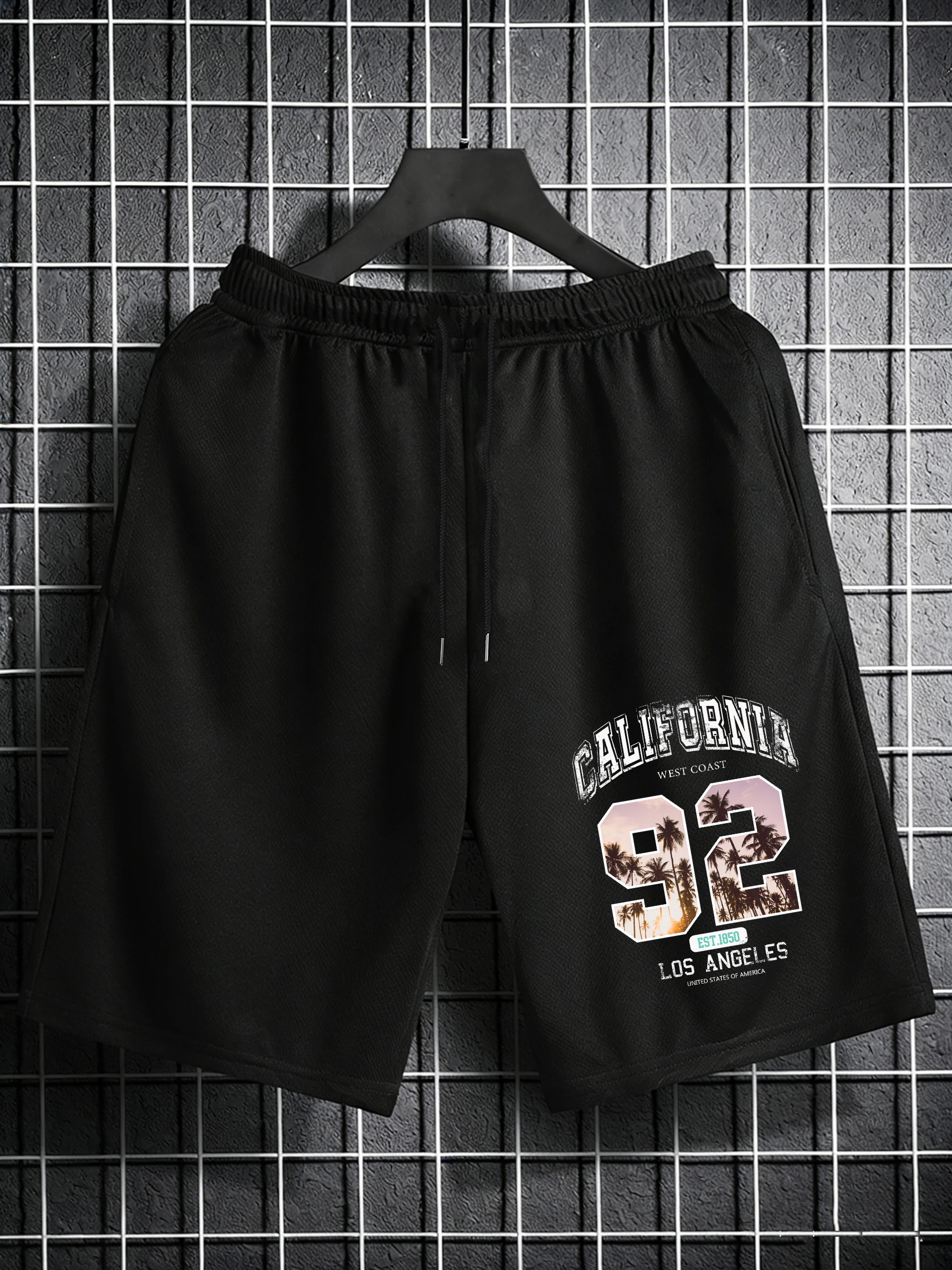 

Coconut Trees In California Usa Print Men'S Shorts Gym Drawstring Pants Beach Summer Clothes Wide Leg Elasticity Streetwear