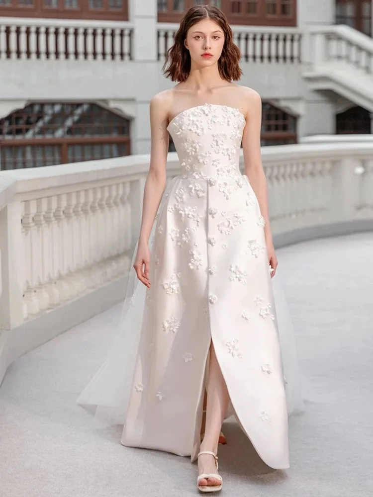 

Customized Classic Strapless Sleeveless Evening Dress Fashion Satin Prom Dresses High Quality Satin Flowers Bridal Party Gowns