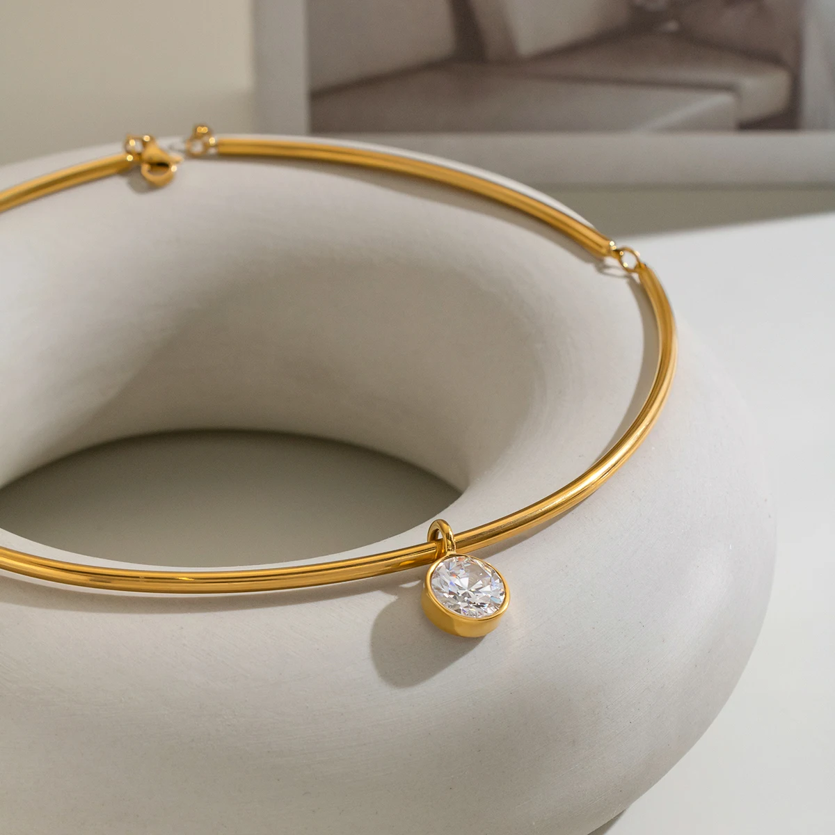 Miia Jewelry 18K Gold Edelstahl Choker Halskette Geometrischer Mehrform-Kristallanhänger Halskette für Frauen – Detail 22