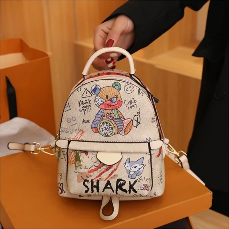 

Women's Sleek Shoulder Bag Slim Profile For Professional Settings And Business Events