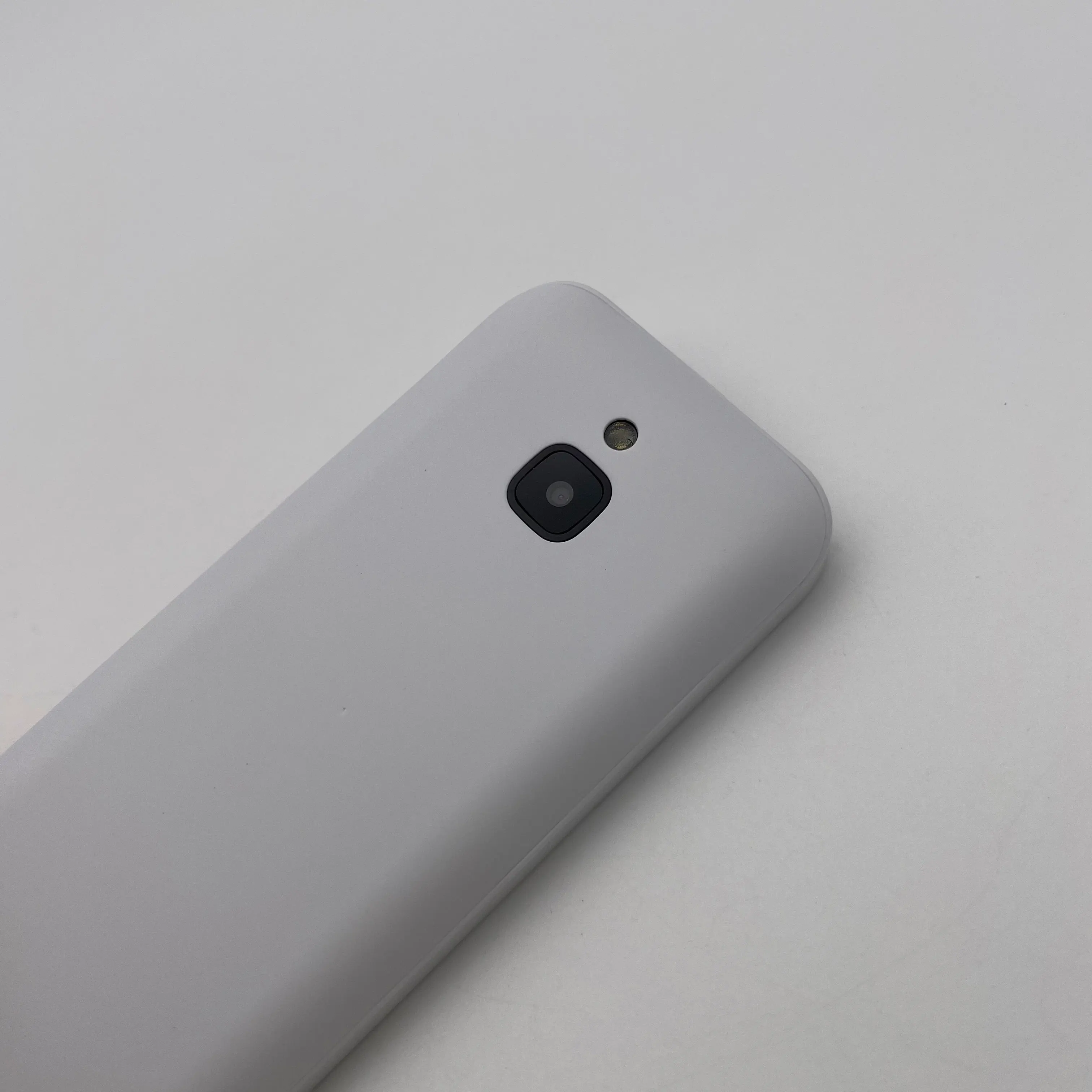 الأصلي مقفلة 6300 4G ثنائي الشريحة GSM 850/900/1800 بلوتوث الهاتف المحمول لوحة المفاتيح العربية الروسية المصنوعة في فنلندا