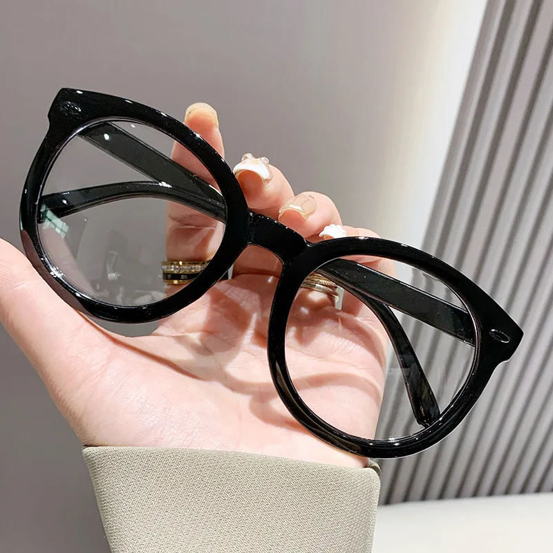 Retro Black Round Presbyopia Glasses Unisex Oversized Far Sight Glasses for Women Anti Blue Light Computer Reading Glasses