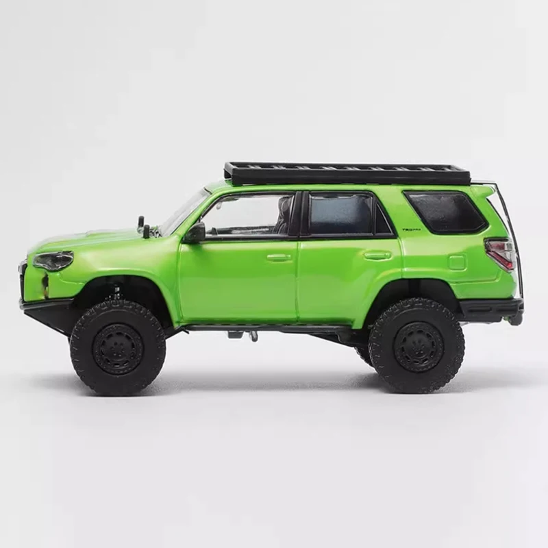 GCD Diecast 1:64 مقياس 4 عداء نسخة معدلة للطرق الوعرة مع ملحقات سبيكة محاكاة نموذج سيارة مجموعة عرض هدية