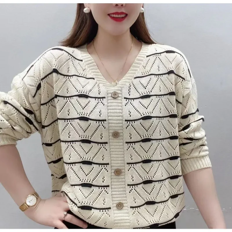 

Женский элитный топ в корейском стиле, весна-осень, новый полосатый трикотаж с v-образным вырезом, облегающий элегантный универсальный свободный свитер