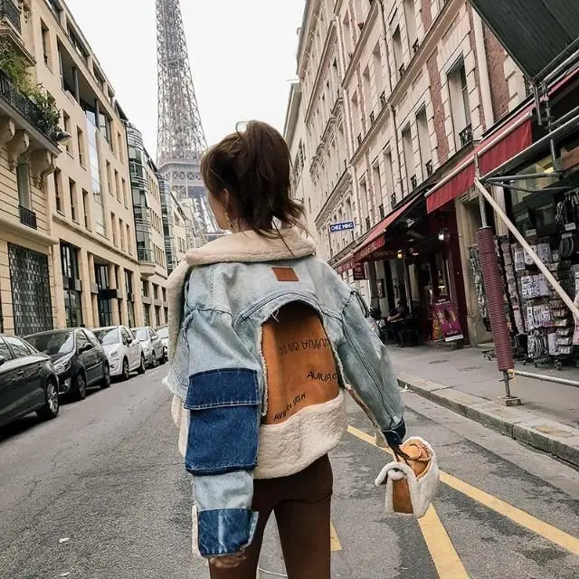 Veste en jean patchwork pour femme, laine d'agneau chic, fourrure d'agneau, col rabattu, denim épissé, cardigan en peluche épaissi, sourire, parkas Y