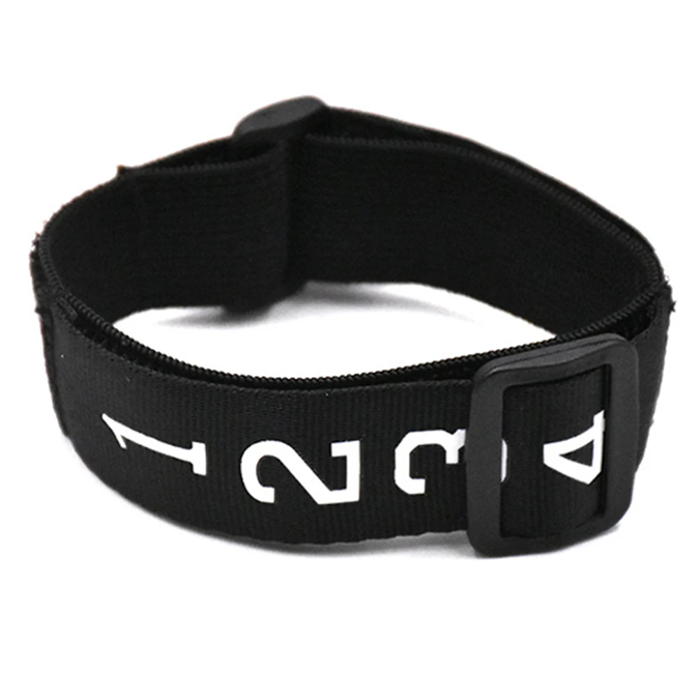 مؤشر حكم كرة القدم مع مشبك منزلق، مؤشر معصم مرقم لكرة القدم، مستلزمات تسجيل المباراة الرياضية