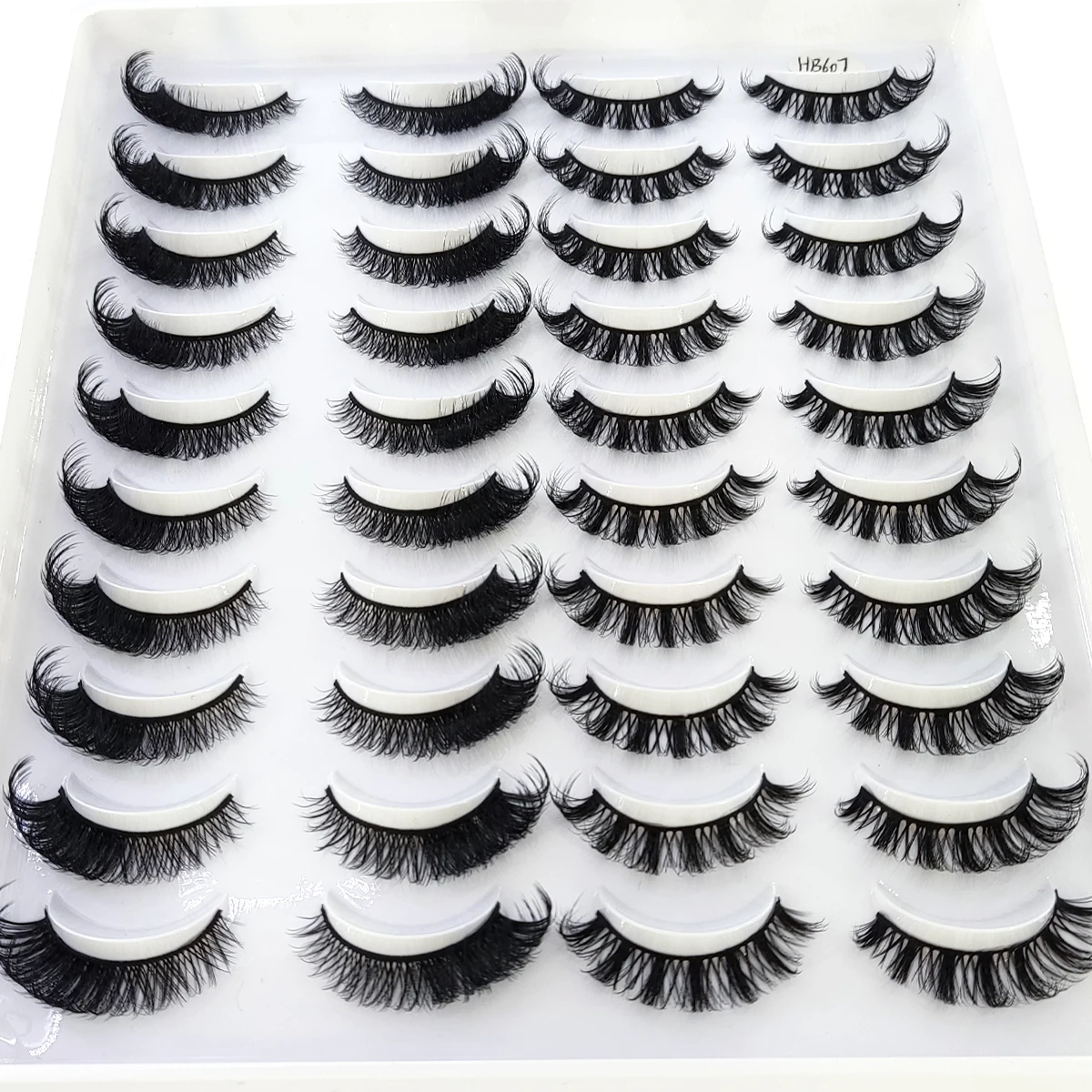 HBZGTLAD 20 pairs of 5D artificial mink eyelashes natural mink false eyelashes dramatic volume false eyelashes extended false ey