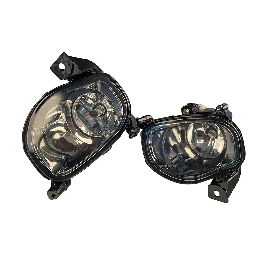 

Suitable for Toyota Premio At240 Avensis 2003-2005, a pair of fog lights.