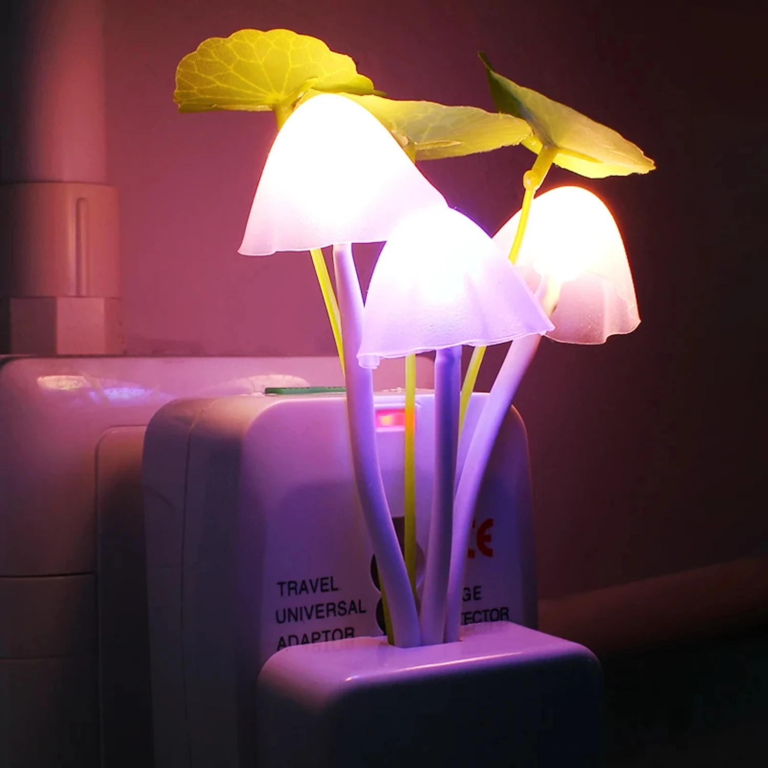 Romantic European Mushroom Night Light with LED Sensor for Dreambed Illumination in Infantil Abajur Setting, Plug-in Style