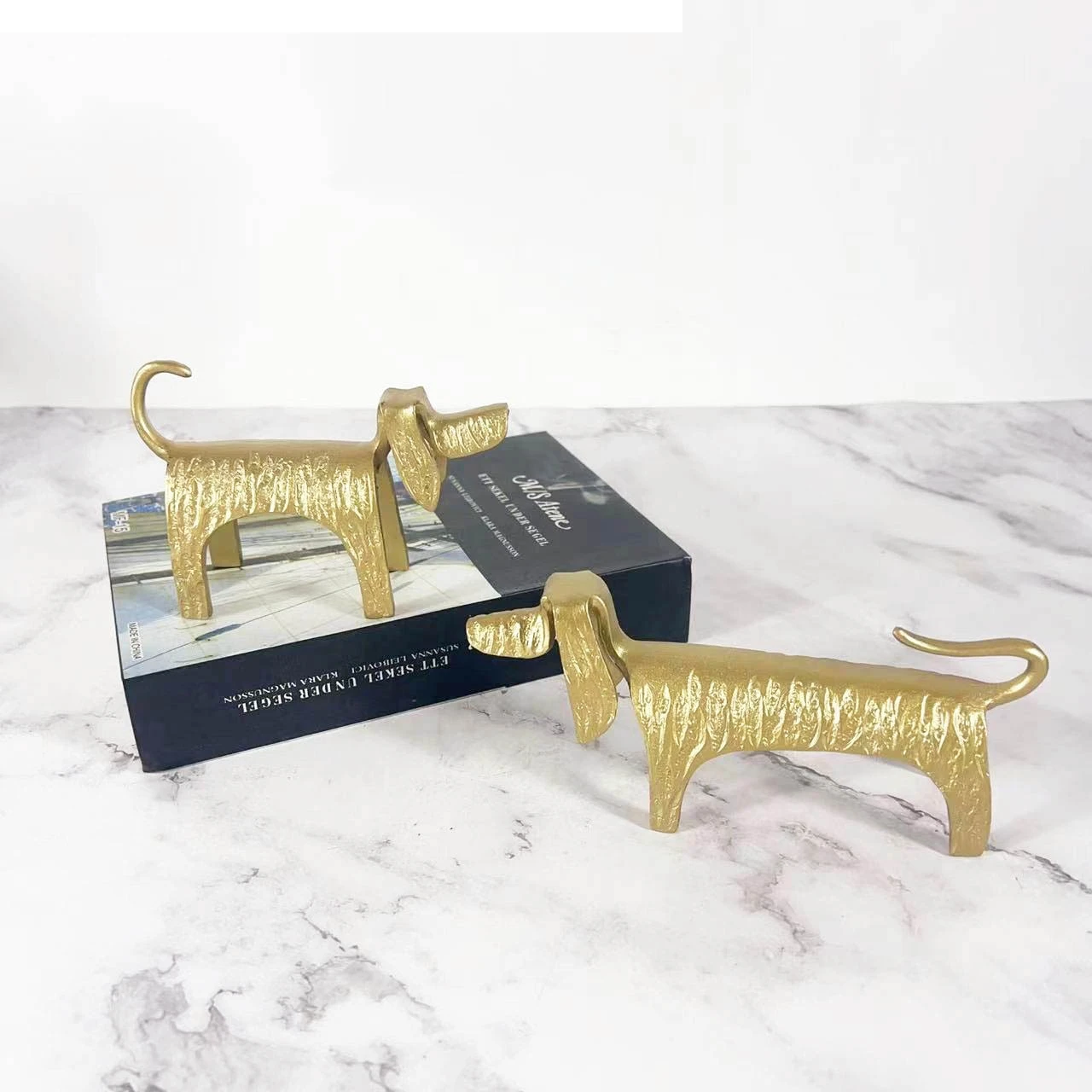 

Metal Handicrafts Simulation Animal Sculpture Golden Puppy Golden Dog Figurine Metal Figurine Home Decoration Accessories