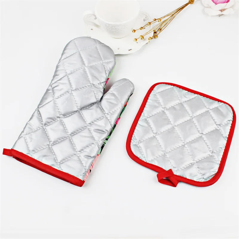 Microwave Gloves Christmas Party Decoration Supplies Oven Mitts Potholder Insulation Mat Baking Kitchen Tools  Anti-scalding