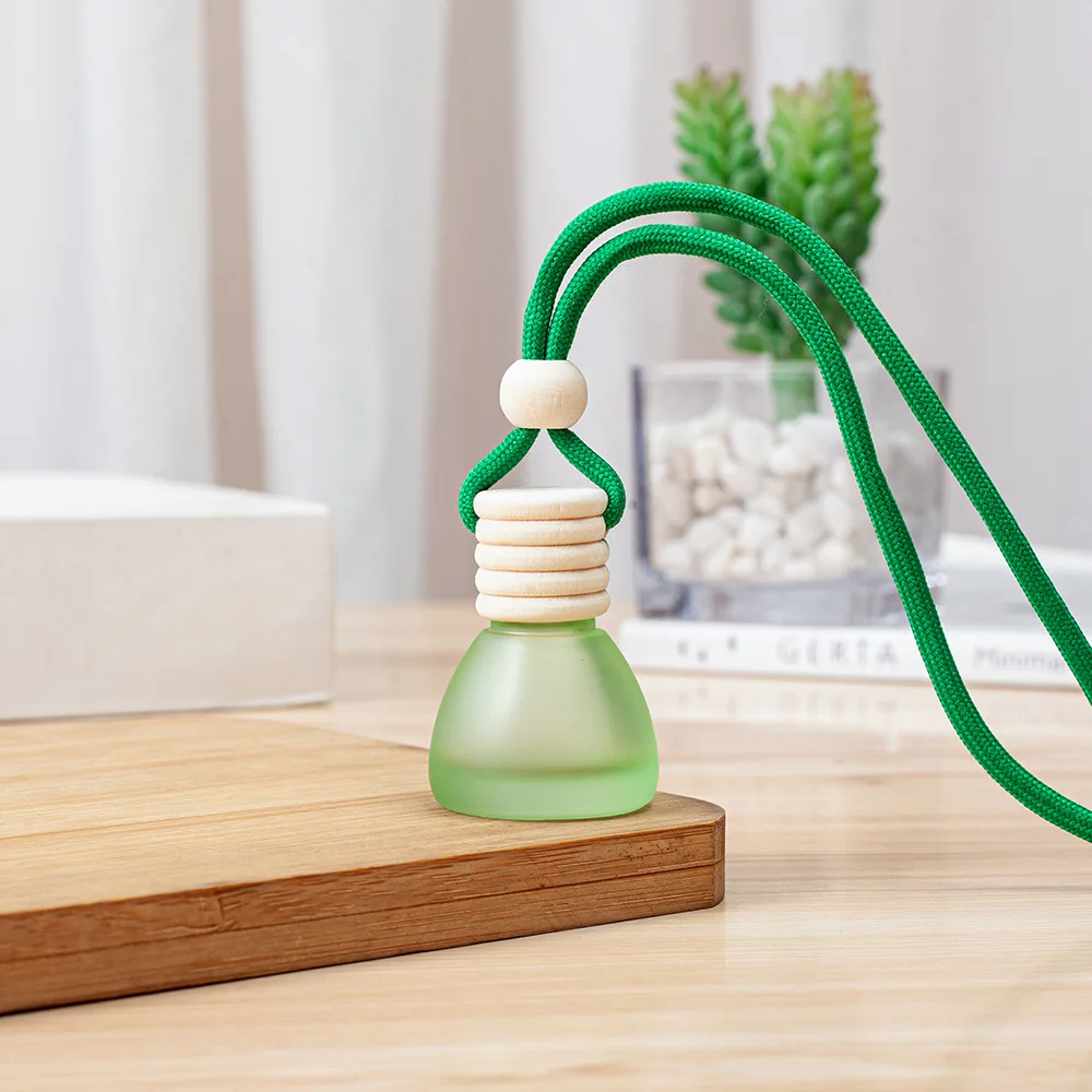 1pcs 8ml Diffusers Essential Oils Empty Wooden Bottle Lid Car Hanging Accessories Perfume Bottles freshener Oil Diffuser