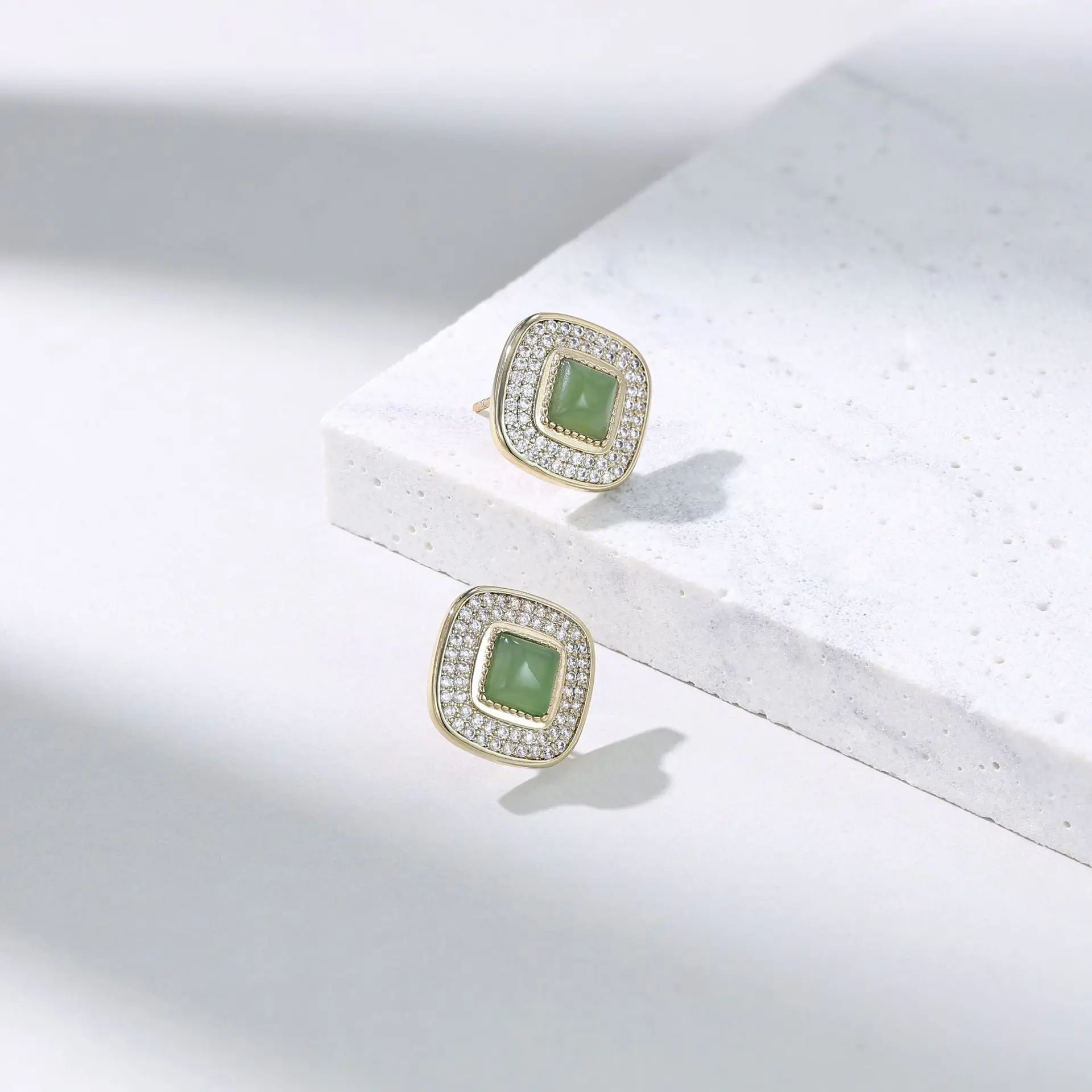 

Vintage green agate full diamond earrings