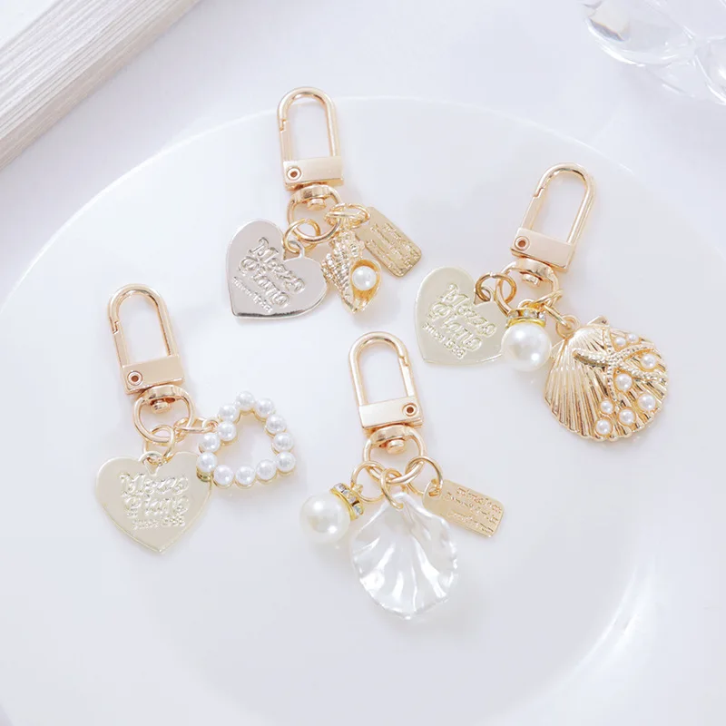 Fashion Imitation Pearl Heart Keychains Cute Geometric Keyrings Earphone Case Pendant Accessories Car Keyholder Gifts