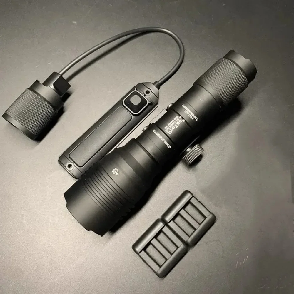 lampe-torche-tactique-d'exterieur-1000-lumens-led-en-alliage-d'aluminium-95-modes-longue-portee-pour-le-camping-la-patrouille-et-l'eclairage-d'urgence