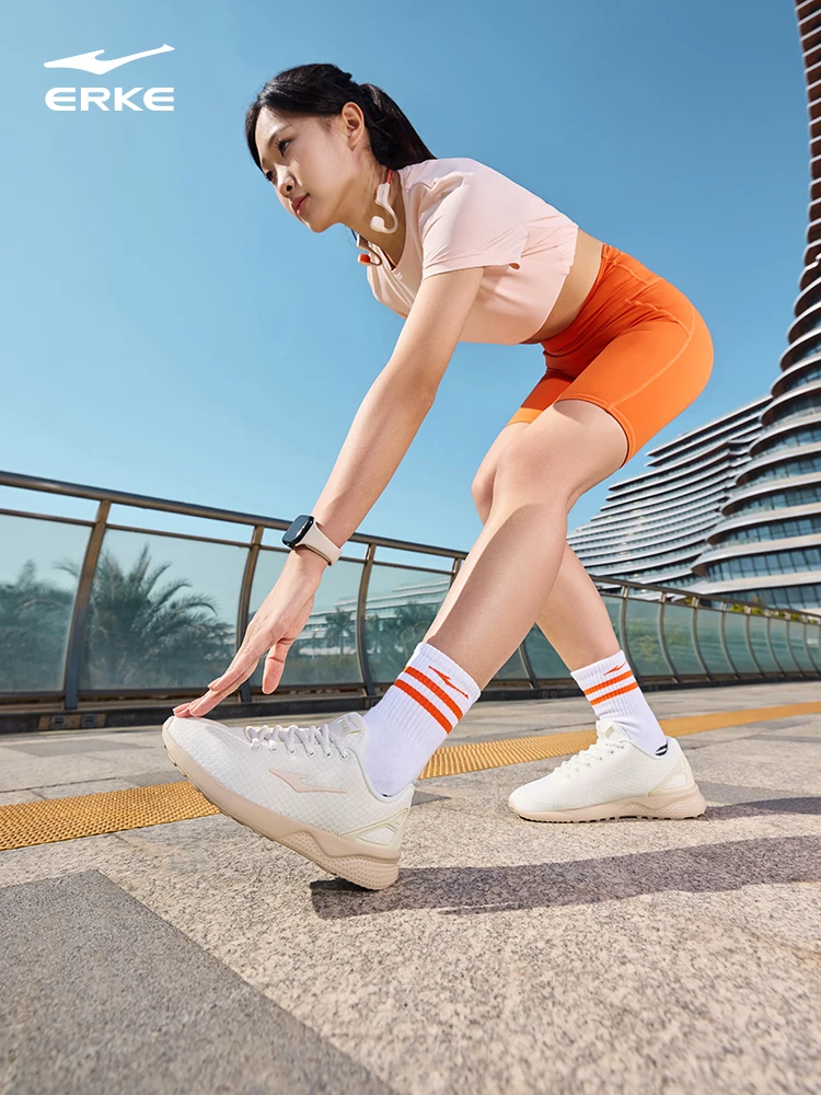 ERKE женские осенние студенческие спортивные кроссовки, легкая амортизирующая повседневная обувь на мягкой подошве со скакалкой