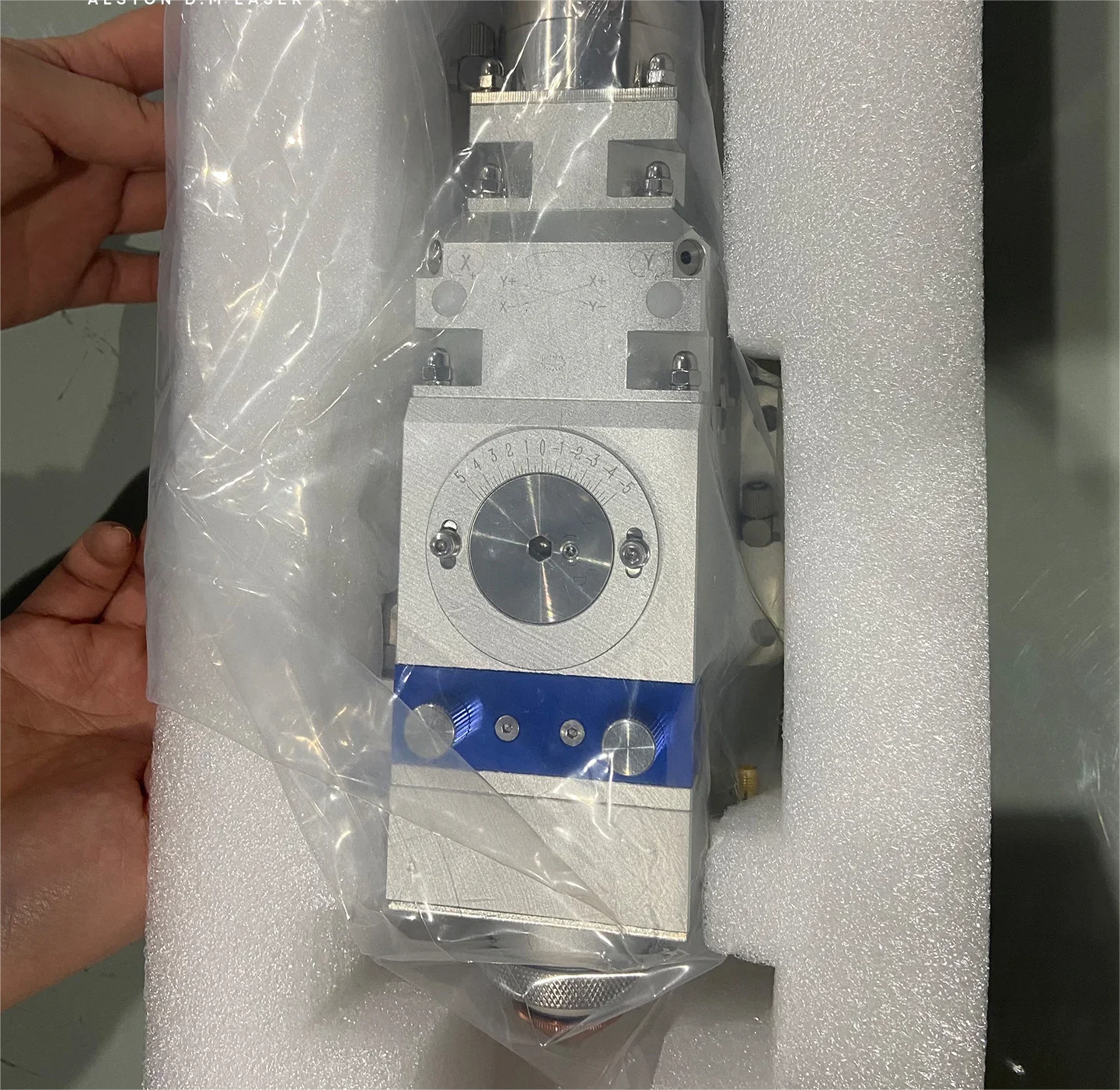 Hot WSX Fiber Optic Automatic Focusing Cutting Head NC65 for Cnc Laser Cutting Machine Parts